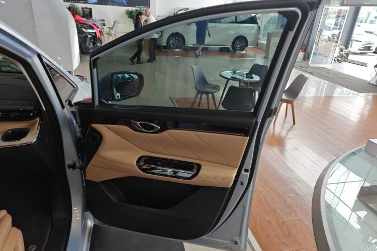 Used GAC Trumpchi E8 New Energy 2024 150km MAX+ Interior 5