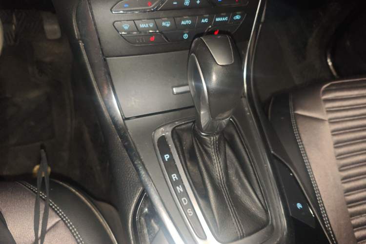 Used Ford Edge 2018 EcoBoost 245 Two-Wheel-Drive Titanium 7-Seater China VI Standard