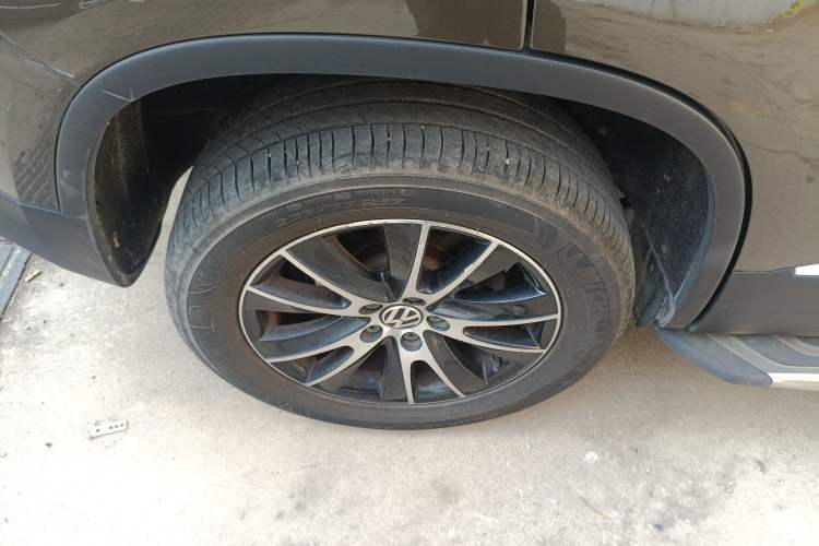 Used Volkswagen Tiguan L 2016 300TSI Automatic Two-Wheel Drive Luxury Edition