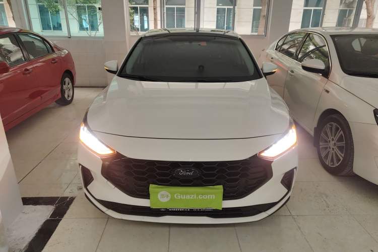 Used Ford Focus 2022 Sedan EcoBoost 180 Automatic Performance Edition
