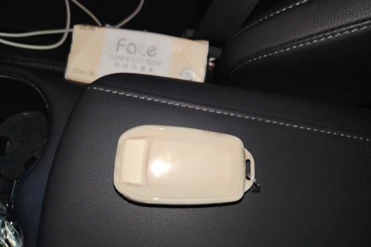 Used Toyota Venza 2023 2.0L CVT Two-Wheel Drive Luxury Edition Vehicle Key