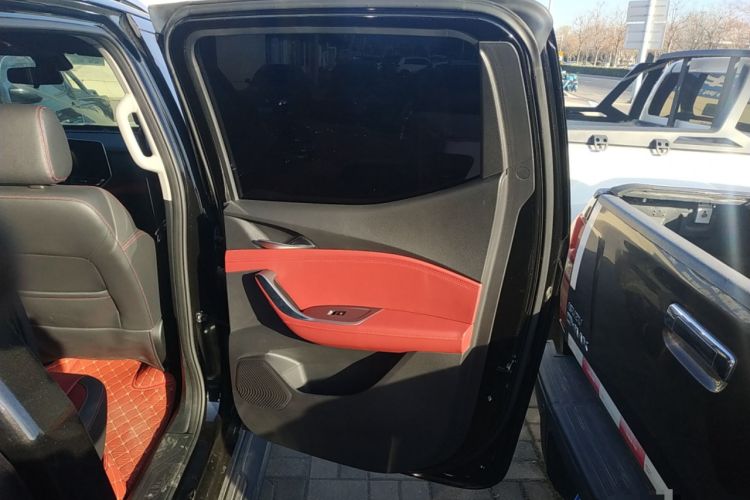 Used SAIC MAXUS Xingji 2023 Starry R 2.0T Automatic Diesel 2WD Luxury Edition Long-Box Model
