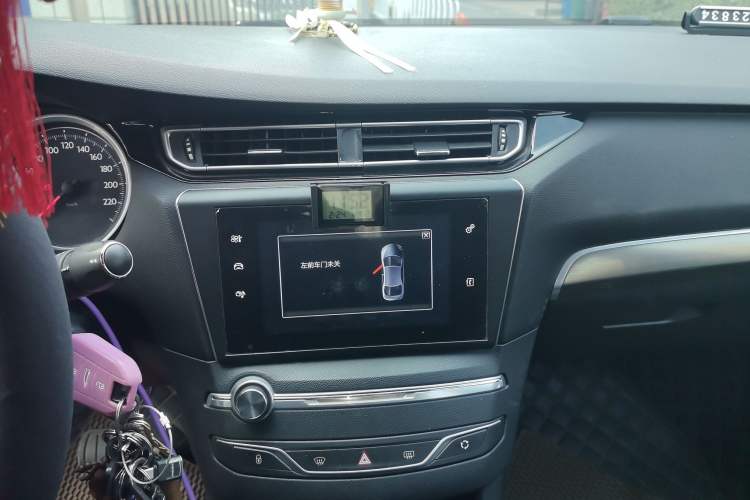 Used Peugeot 408 2015 1.2T Automatic Luxury Edition Audio And AC Panel