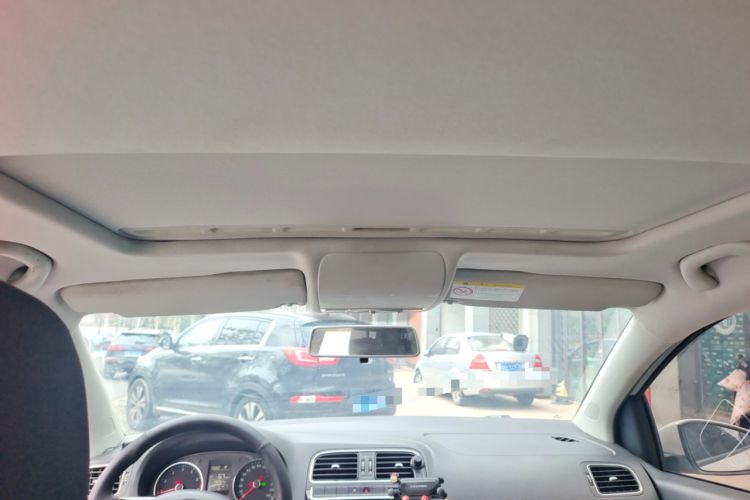 Used Volkswagen Polo 2016 1.6L Automatic Comfort Model