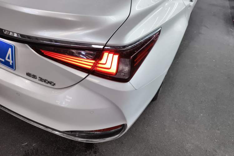 Used Lexus ES 2018 200 Excellence Edition China V Standard
