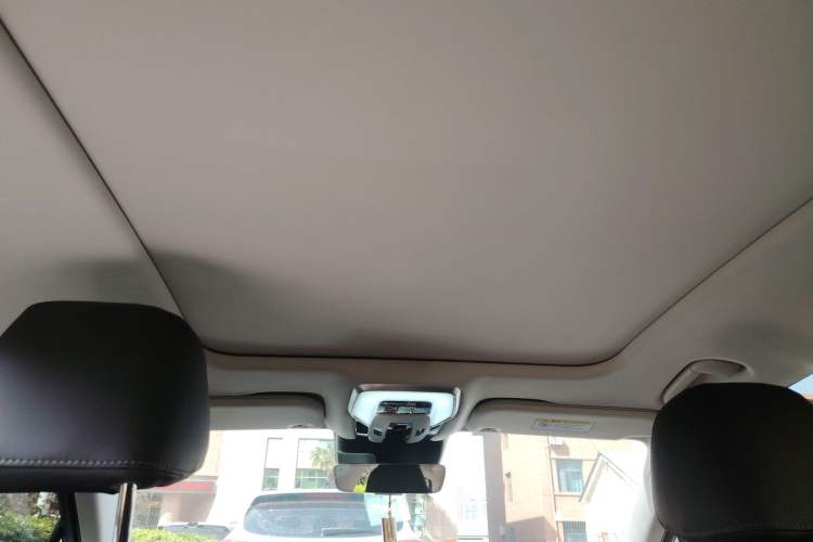 Used Hongqi H5 2025 2.0T Automatic Flag Edition – 500 000 Units Commemorative Version
