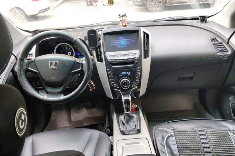 Used Luxgen U6 SUV 2015 1.8T Enhanced Charm Edition
