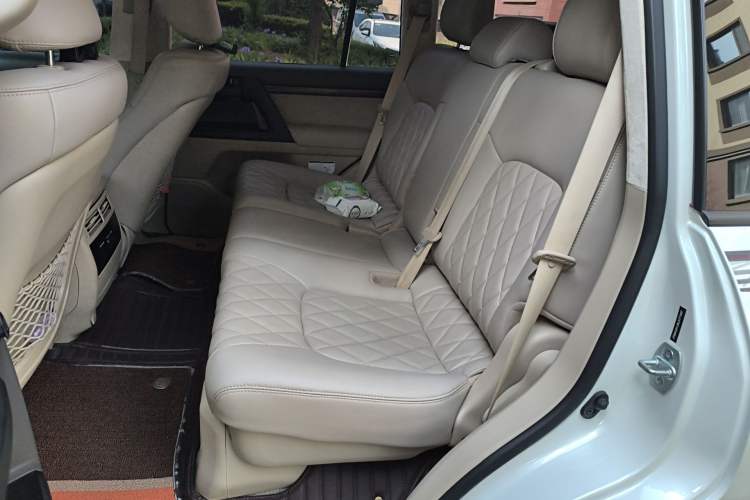 Used Toyota Land Cruiser 