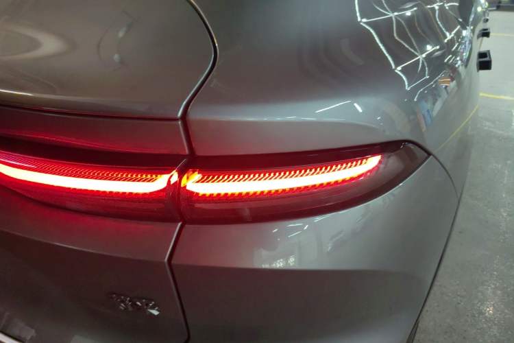 Used Nio EC6 2025 75 kWh Right Rear Taillight