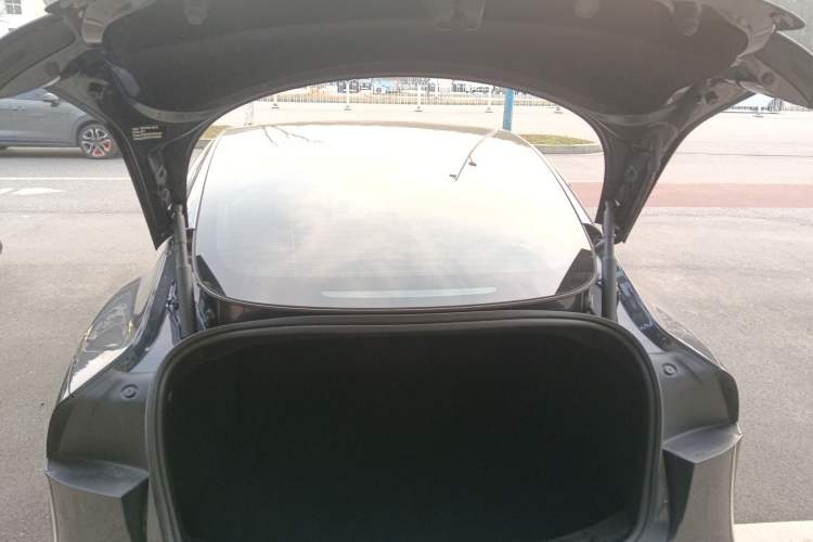 Used Tesla Model 3 2023 Rear-Wheel-Drive Version
