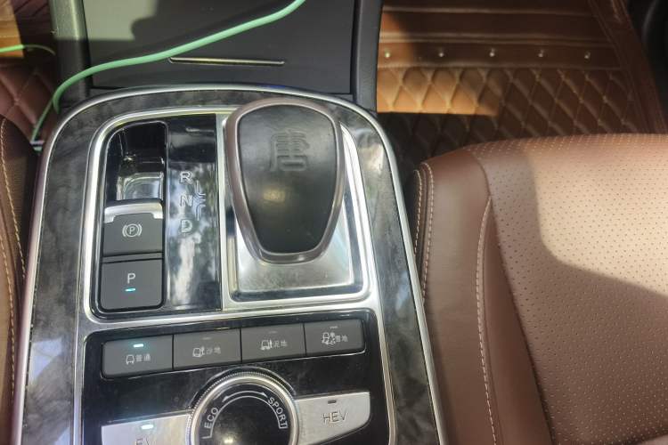 Used BYD Tang New Energy 2015 2.0T Four-Wheel Drive Prestige Version