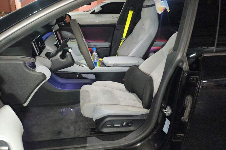 Used Nio ET5T 2025 Model Champion Commemorative Edition, 75kWh Touring
