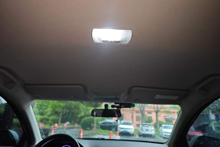 Used Honda Vezel 2015 1.5L CVT two-wheel drive Comfort trim Headliner