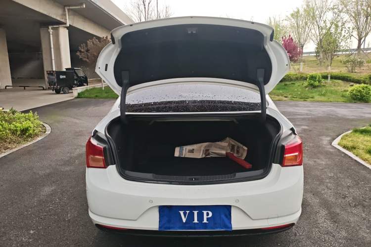 Used Buick Verano 2015 Sedan 15S Automatic Leading Model Trunk