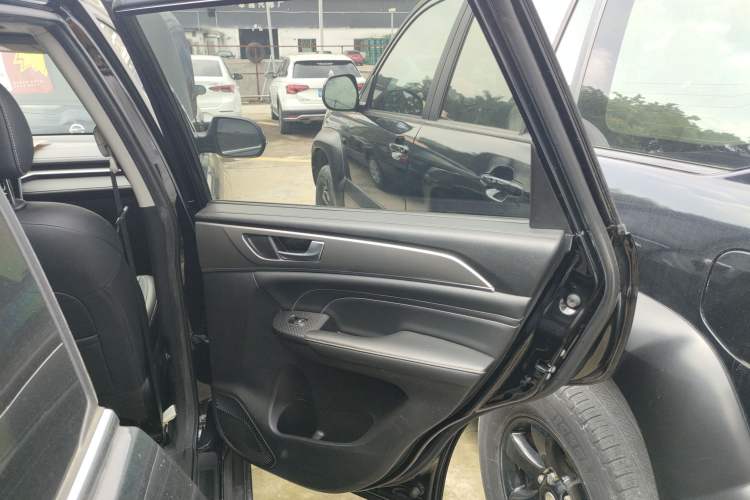 Used Haval M6 2021 PLUS 1.5T DCT Luxury Smart Connectivity Model