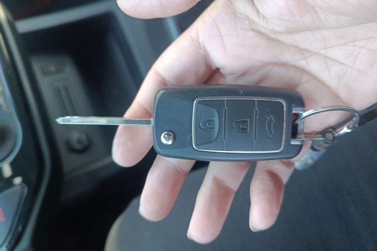 Used FORTHING Lingzhi 2022 Striving Version M5L 1.6L Luxury 7-Seater
