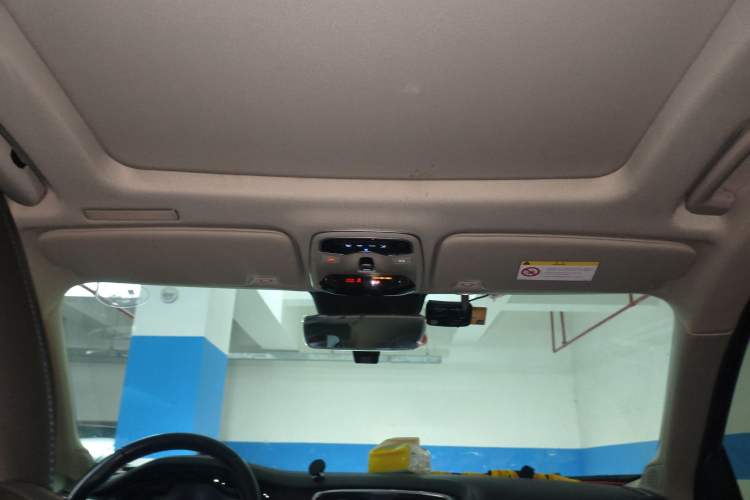 Used Lynk & Co 01 EM-P 2019 1.5T PHEV Jing Meeting China VI Emission Standards Headliner