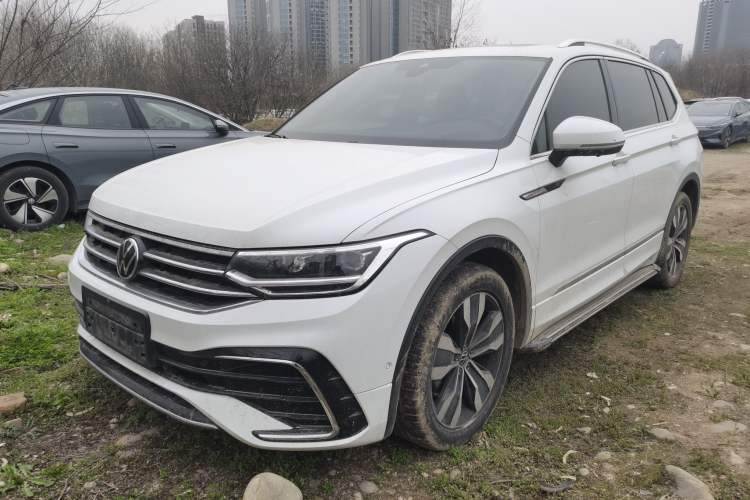 Used Volkswagen Tiguan L 2023 380TSI Automatic All-Wheel Drive R-Line Enhanced 7-Seater