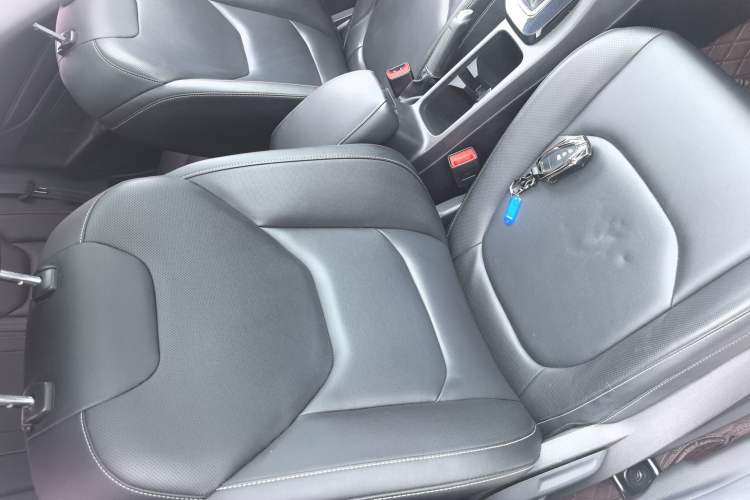 Used Ford Escort 2021 1.5L Automatic Diamond Edition Right Front Seat