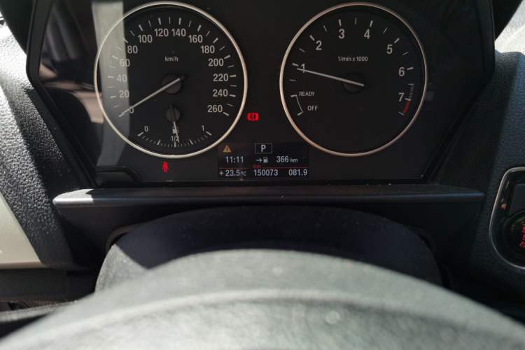 Used BMW 1 Series 2012 118i Leading Model Odometer Close Up