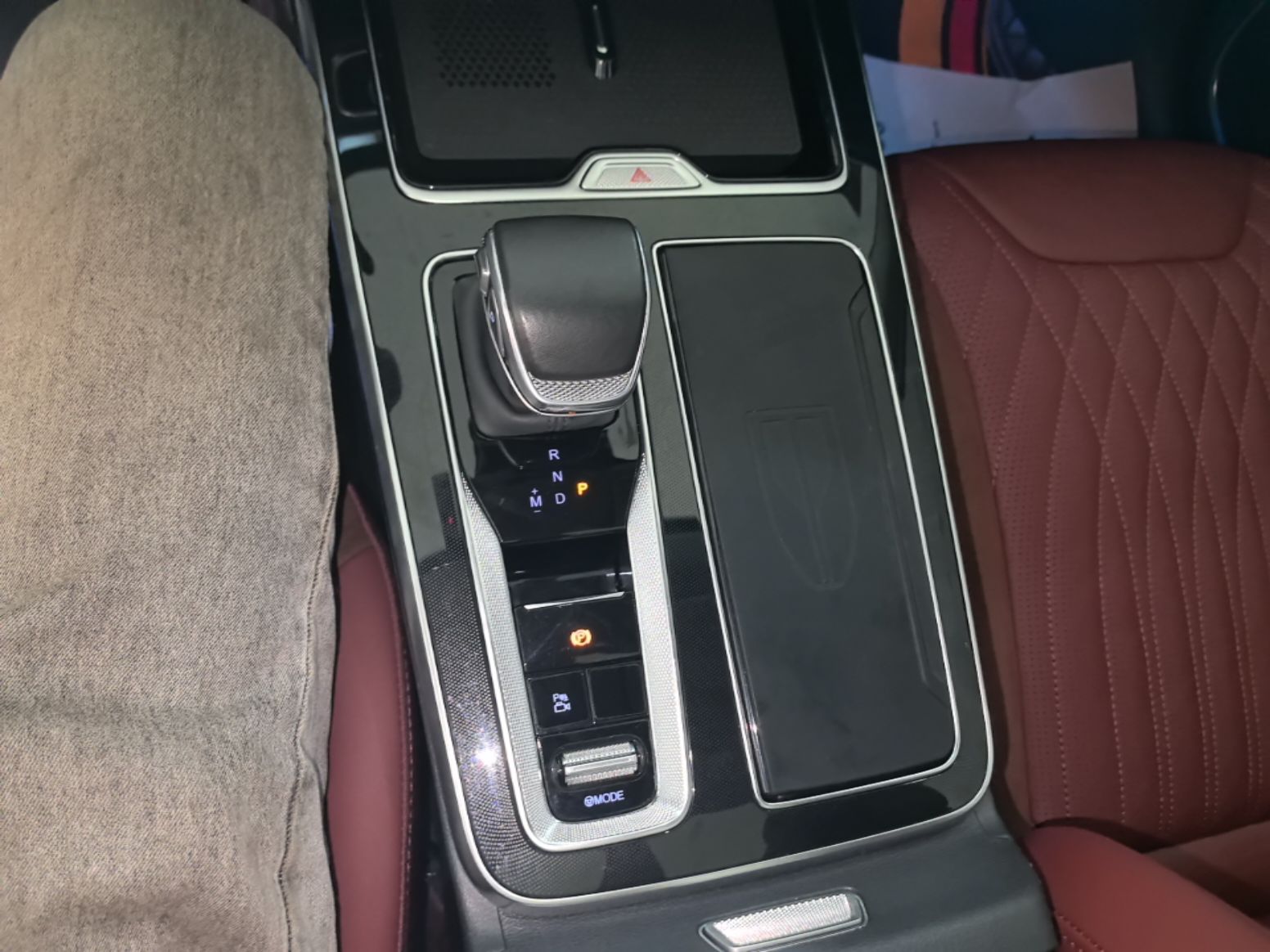 Hongqi HS5 2023 2.0T Four-Wheel Drive Flagship Pro Edition - Chinese Trim Xiang — снимка 16