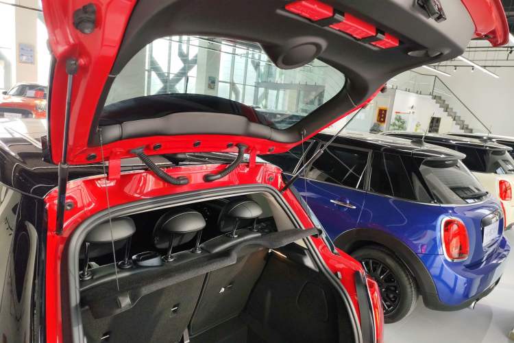 Used MINI MINI 2021 1.5T COOPER Classic Edition Five-Door Version