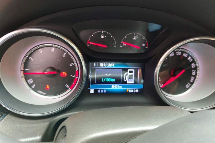 Used Buick Regal 2017 20T Elite Edition Instrument Cluster