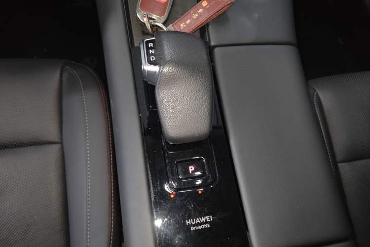 Used Hima AITO M5 2022 Range-Extended Rear-Drive Standard Version Gear Lever