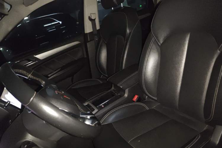 Used Roewe RX5 2016 20T Two-Wheel Drive Automatic Flagship Edition
