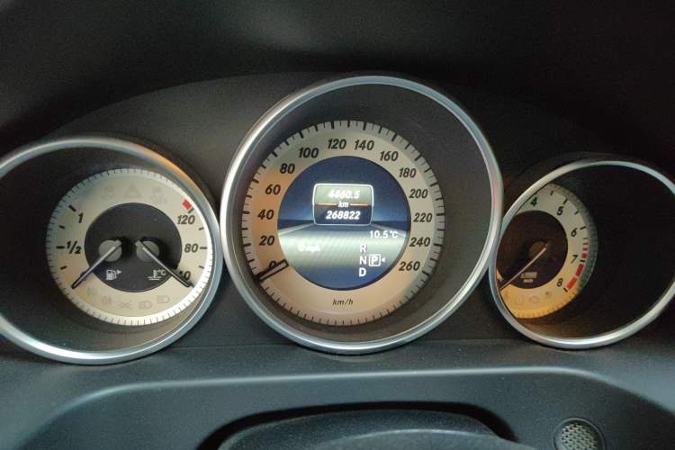 Used Mercedes-Benz E-Class 2015 Facelift E 260 L Luxury Edition