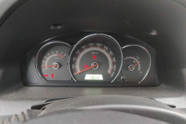 Used Baojun 630 2013 1.5L manual Entry-level trim
