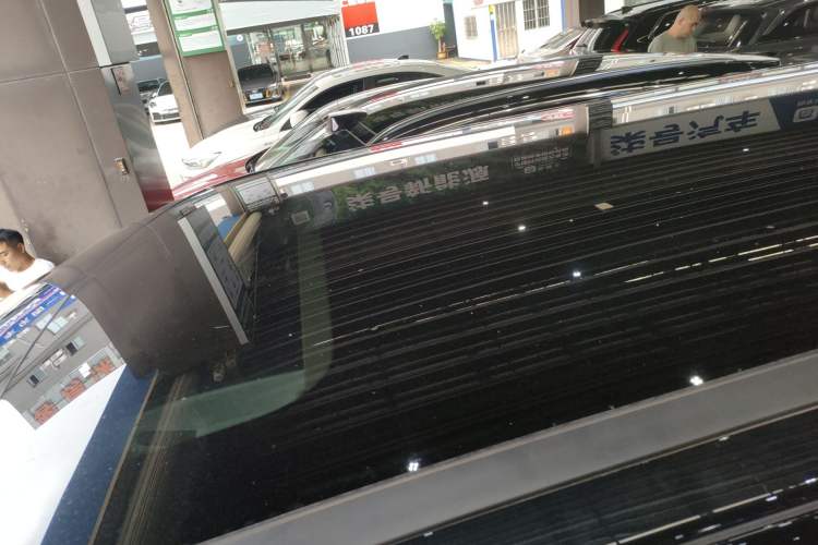 Used XPeng X9 2024 702 Ultra-Long Range Max Roof