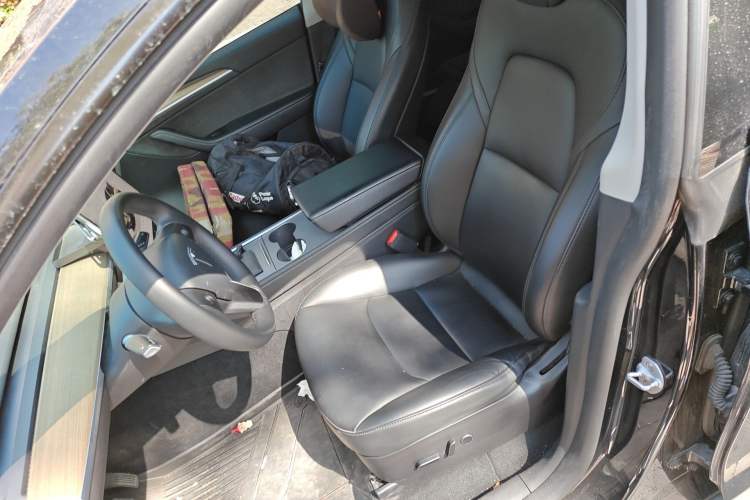 Used Tesla Model Y 2022 Revised Version Long-Range All-Wheel Drive Left Front Seat