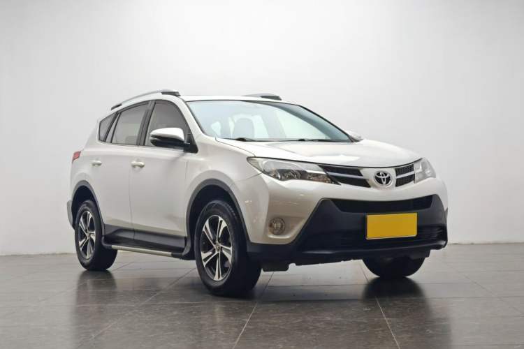 Used Toyota RAV4 2015 2.0L CVT Two-Wheel Drive Fashion Edition