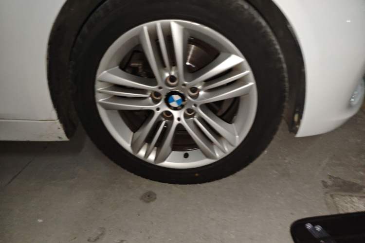 Used BMW 3 Series 2016 320i Fashion Model
