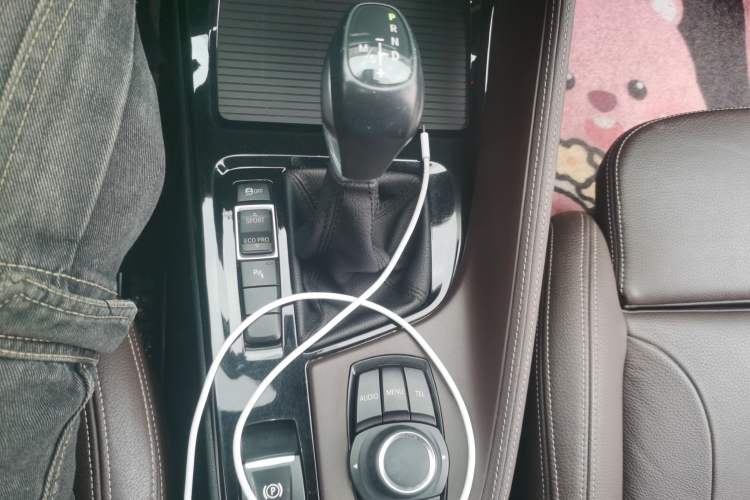 Used BMW X1 2016 sDrive18Li Luxury Model Gear Lever