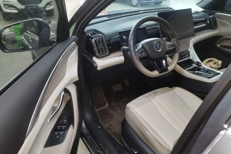 Used BYD Song Pro New Energy 2023 Champion Edition DM-i 110KM Excellence Model Driver Seat