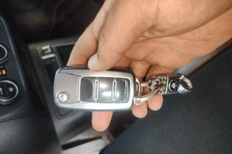 Used Volkswagen Tiguan 2015 1.8TSI Automatic Two-Wheel Drive Luxury Model Vehicle Key