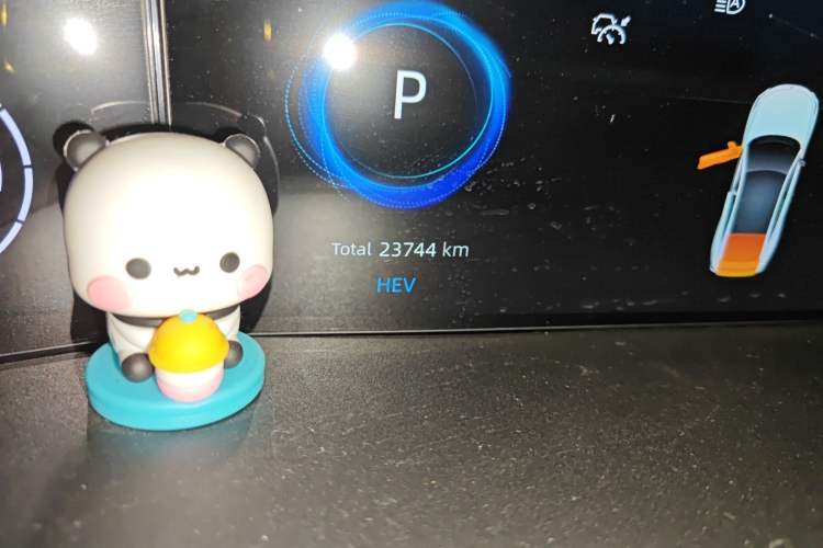 Used CHANGAN UNI-V iDD 2023 ZhiDian iDD 1.5T 113km ZhiKu Model Odometer Close Up