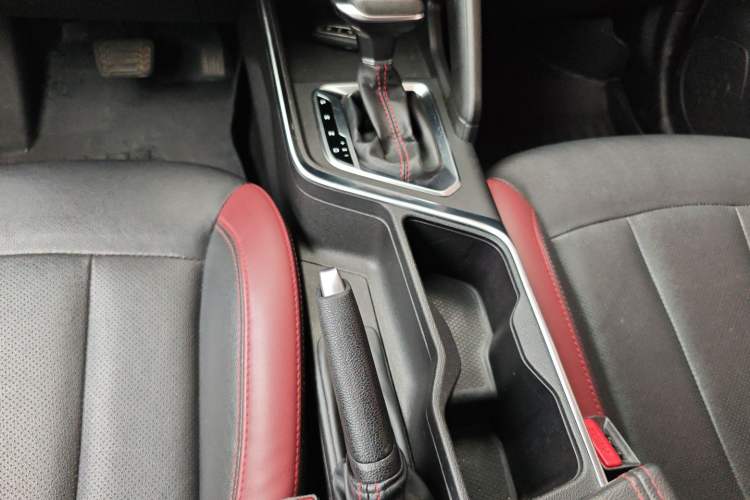 Used Geely Auto Vision X3 2021 PRO 1.5L CVT Deluxe Model Gear Lever