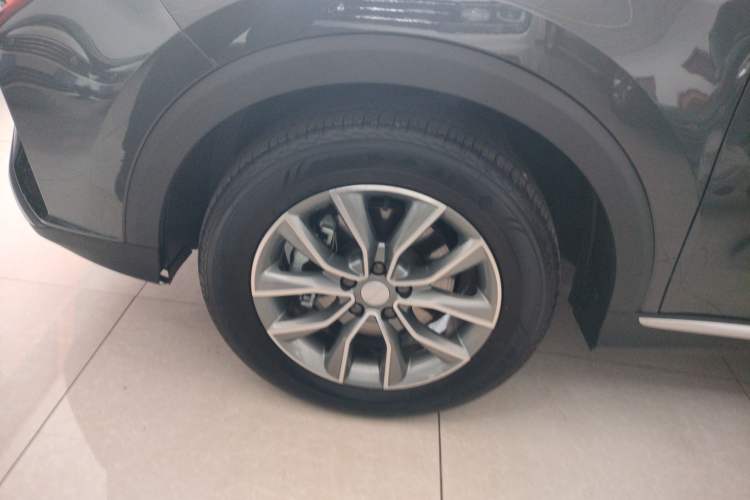 Used Roewe RX5 2023 PLUS 330TGI Automatic Trendsetting Smart Edition
