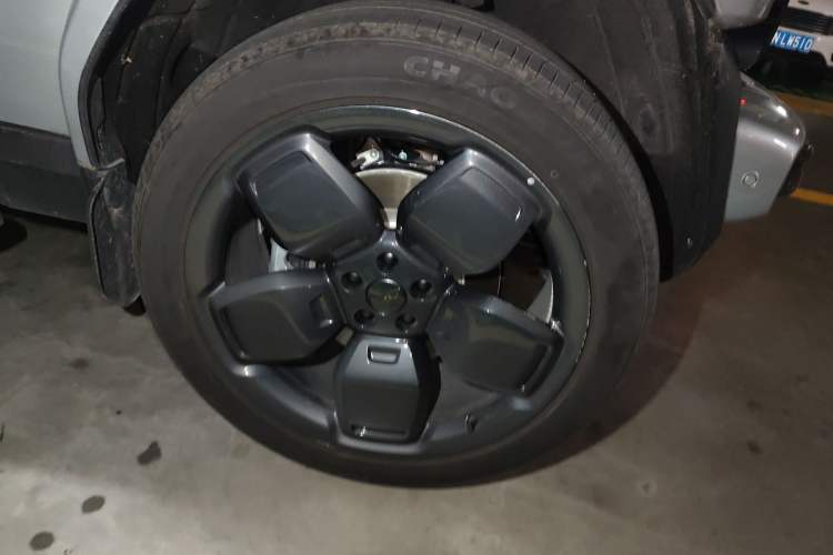 Used iCAR V23 2025 501 Four-Wheel Drive Intelligent Driving Version Right Front Wheel Hub