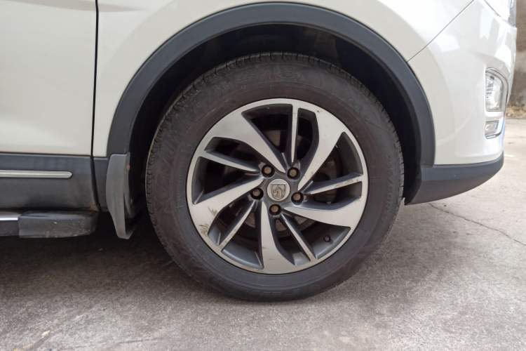 Used Baojun 560 2015 1.8L manual luxury version