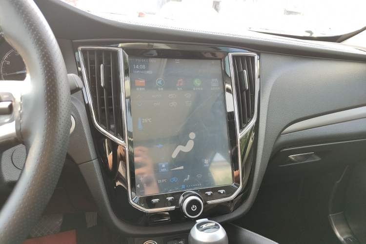 Used Zotye SR7 2016 1.5T CVT Cube Heart Edition China V Standard
