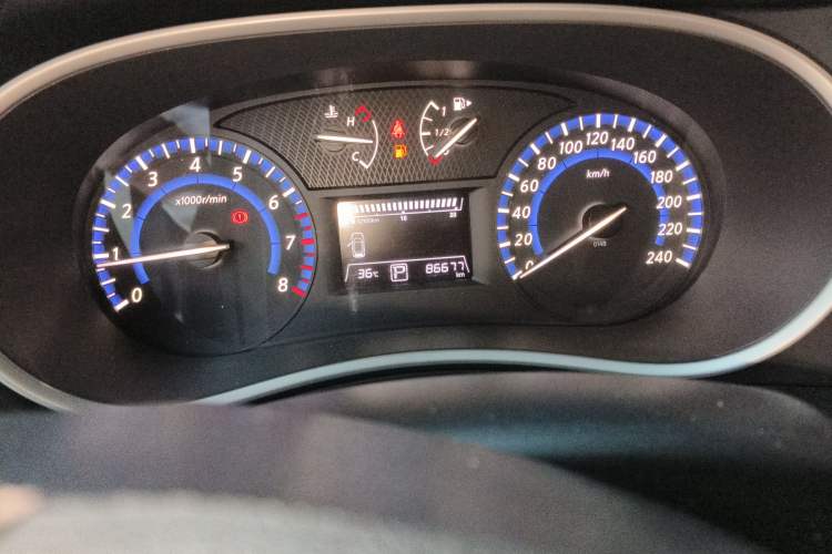 Used Venucia T90 2018 2.0L CVT Smart Connect Luxury Edition China V Standard
