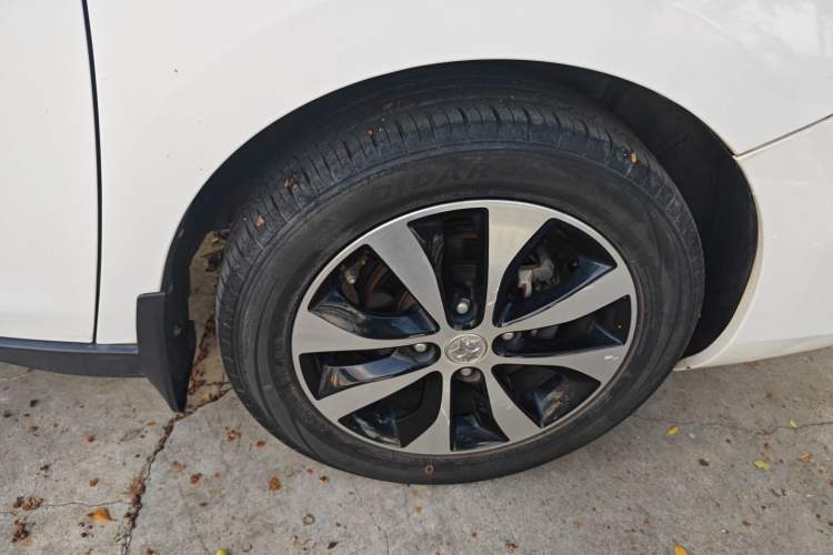 Used Venucia M50V 2017 1.6L XL CVT Luxury Edition
