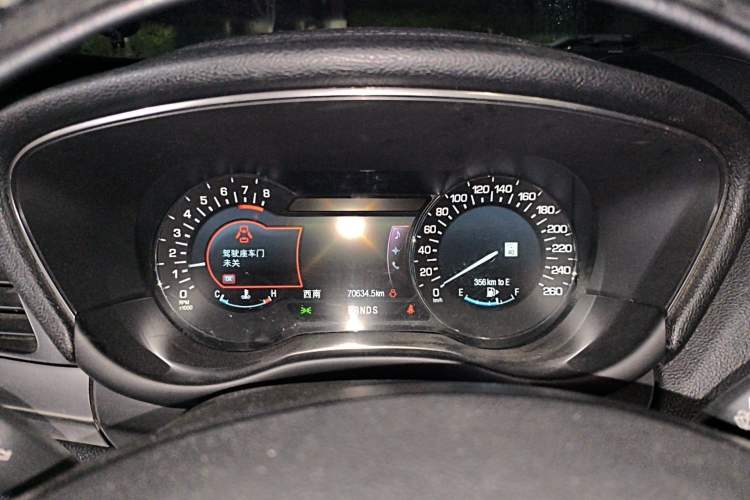 Used Lincoln MKC 2014 2.0T Two-Wheel Drive Deluxe Edition Instrument Cluster