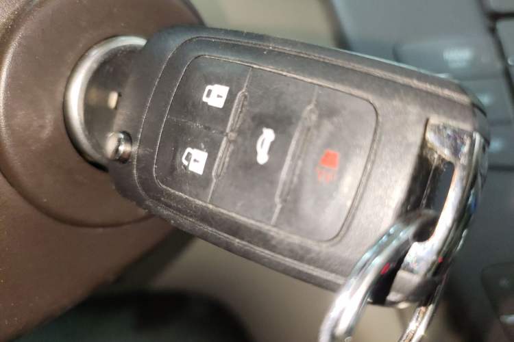 Used Buick Regal 2010 2.0L Expo Edition Vehicle Key