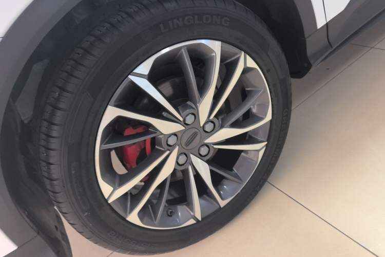 Used Geely Auto Coolray 2019 Sport Version 260T DCT Explorer China VI Standard Left Front Wheel Hub