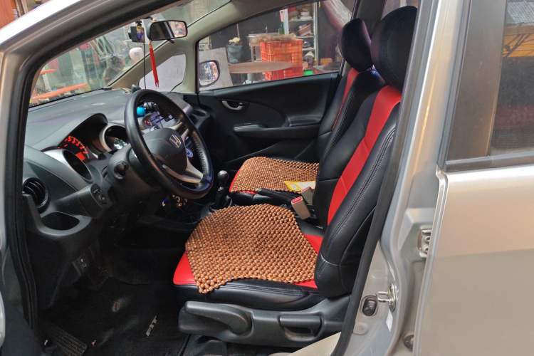 Used Honda Fit 2011 1.3L manual Comfort version